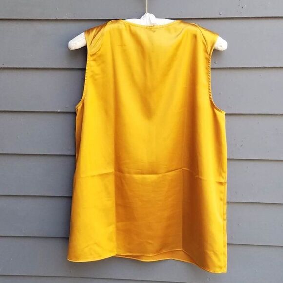 Anne Klein Gold Poly Blend Shell size Medium - Picture 5 of 10